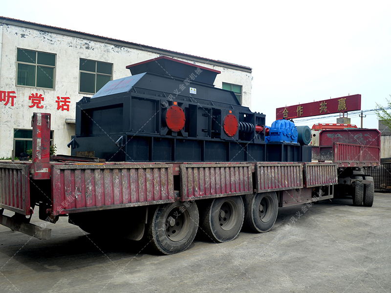 什么原因會造成對輥式破碎機(jī)出現(xiàn)片狀材料？