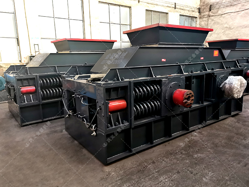 時產100噸瓜米石對輥制砂機多少錢？